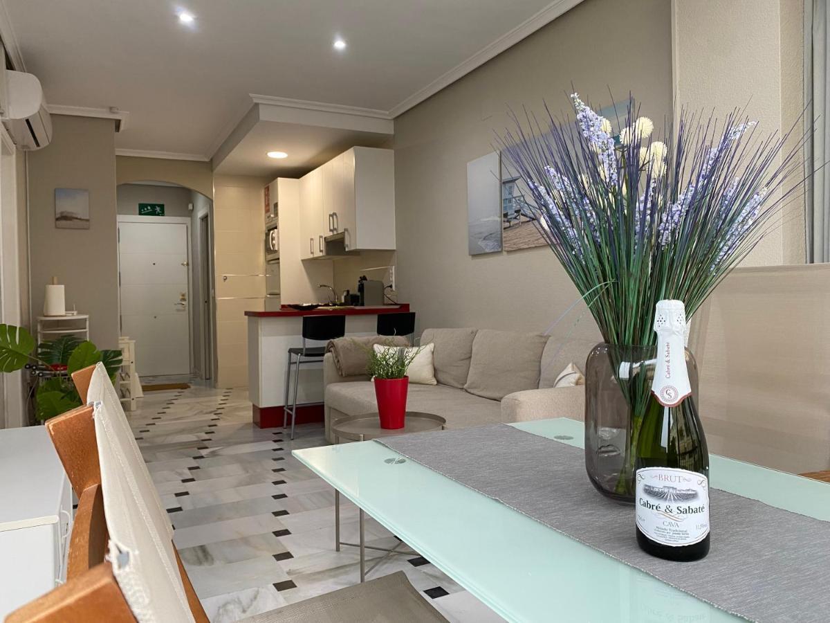 Super Holday Lubina Sol Mijas Beachfront Apartman Kültér fotó